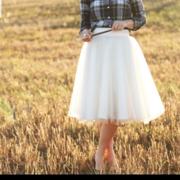 corilynn Dresses & Skirts - Corilynn tulle puffy skirt bridal satin White 4 sm